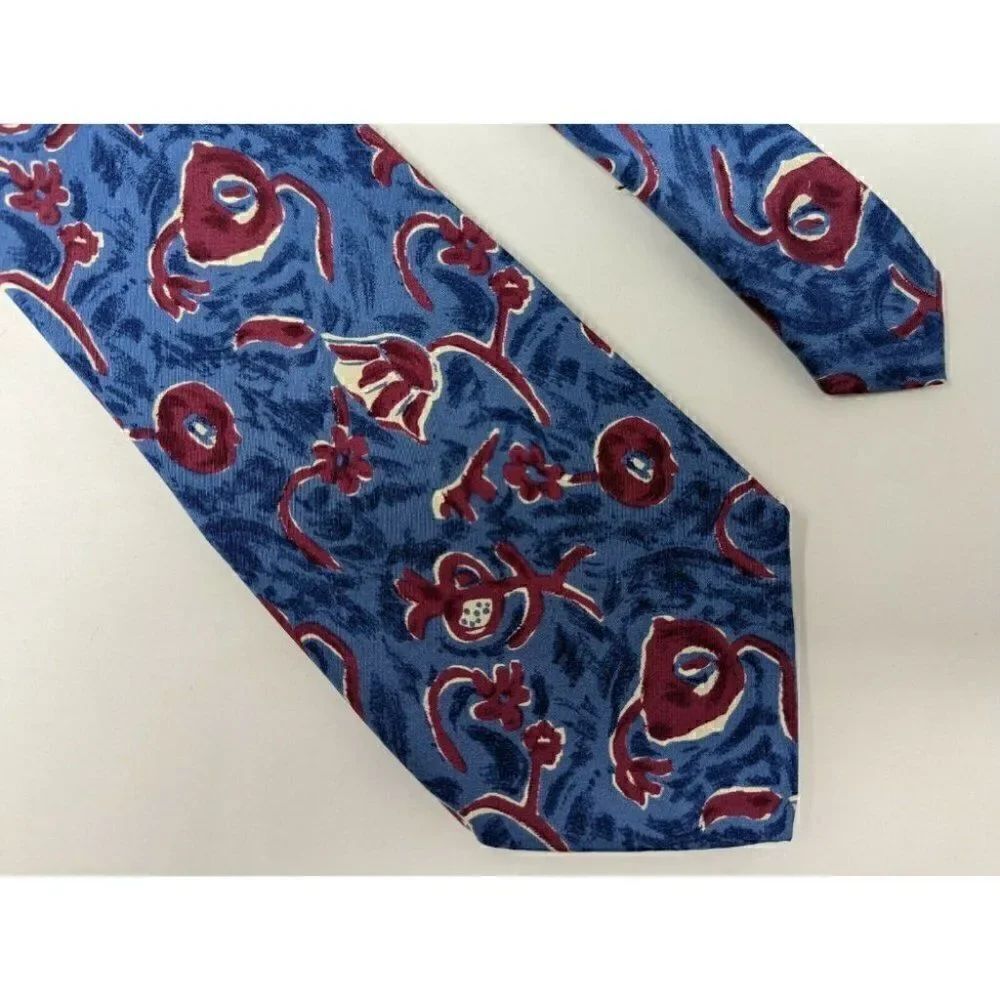 METROPOLITAN MUSEUM OF ART SILK TIE BLUE PURPLE CAVE PAINTINGS 4"